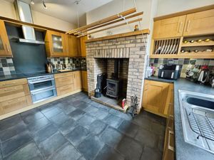 Photo 19- click for photo gallery